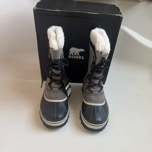 Sorel Women's Black and Gray Winter Boots